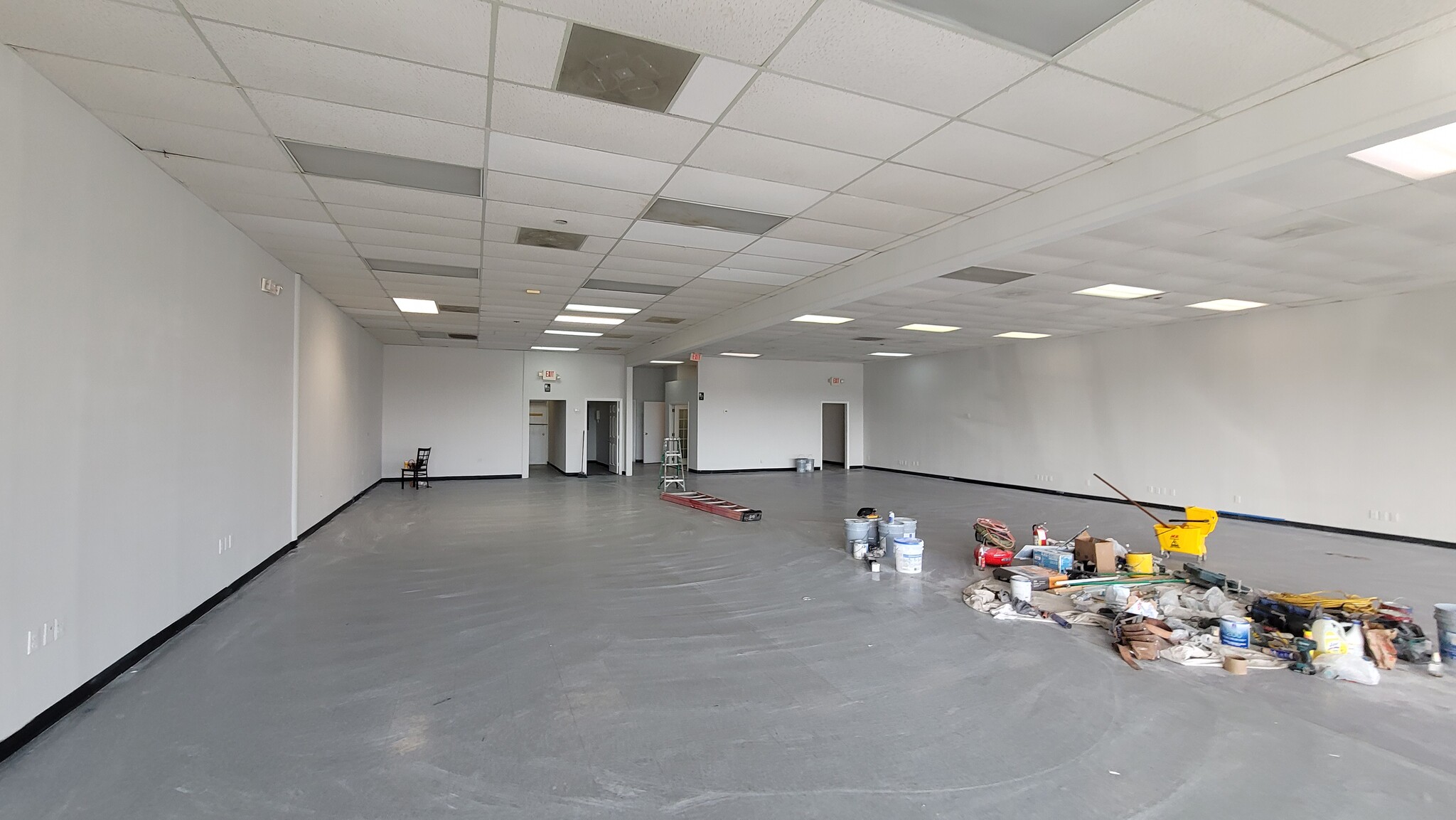 5301-5323 E Independence Blvd, Charlotte, NC for lease Interior Photo- Image 1 of 8