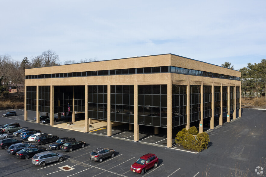 830 Morris Tpke, Short Hills, NJ for lease - Building Photo - Image 3 of 7