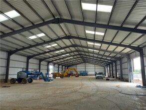 Eastern Way, Heath And Reach for lease Interior Photo- Image 2 of 2