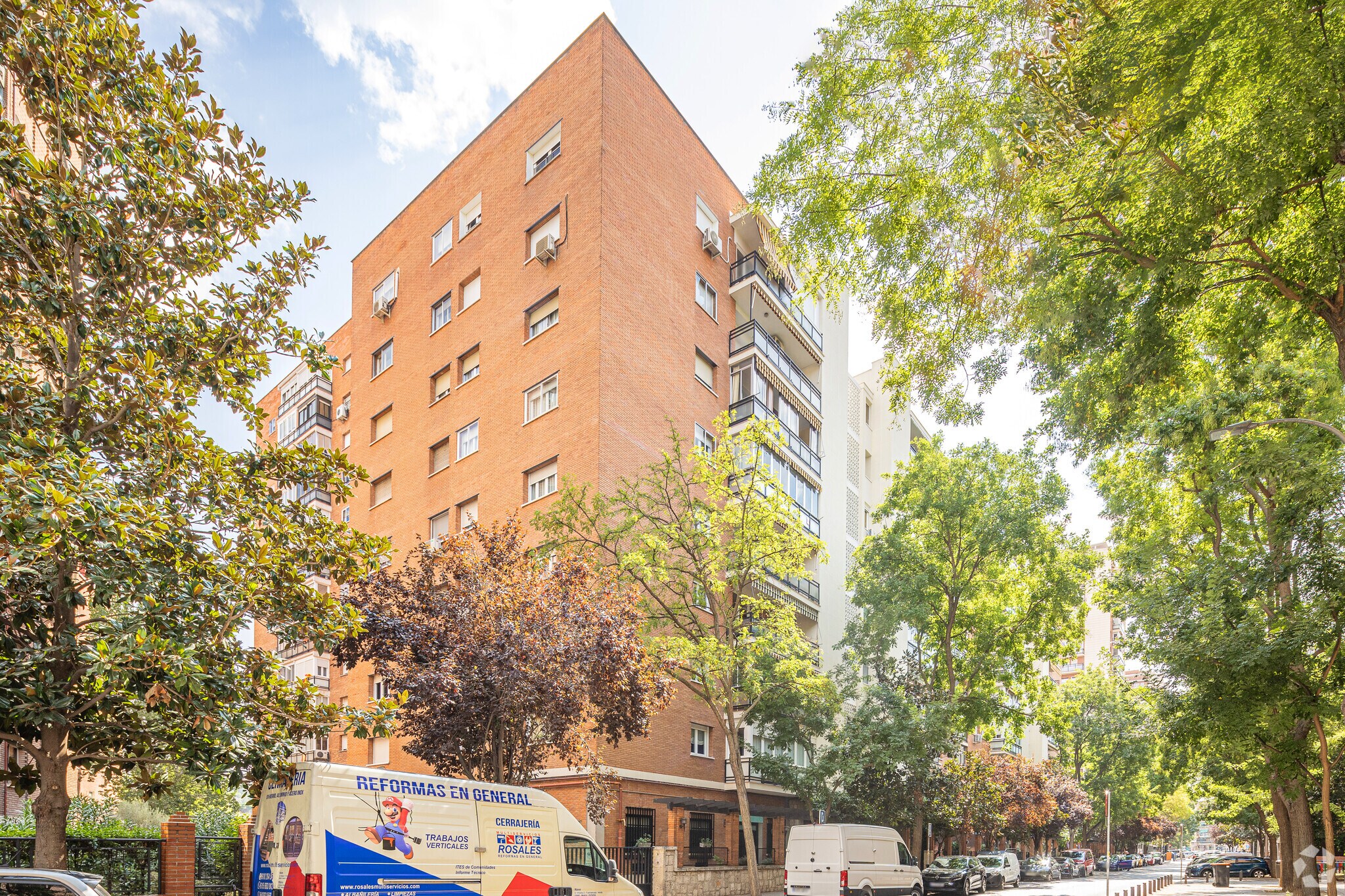 Calle Saavedra Fajardo, 5, Madrid, Madrid for sale Primary Photo- Image 1 of 1