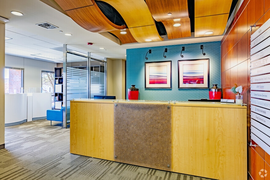 14301 FNB Pky, Omaha, NE for lease - Building Photo - Image 2 of 19