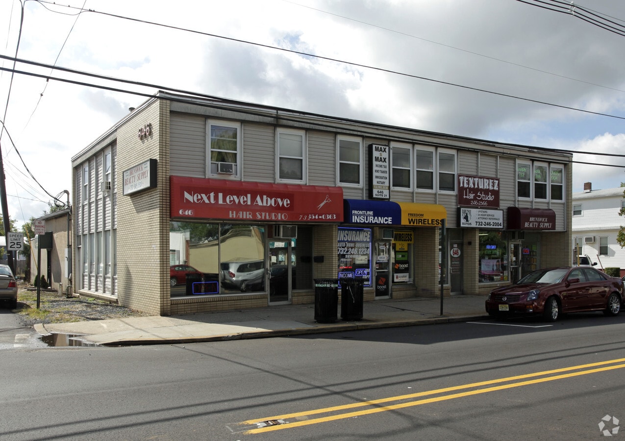 646 Hamilton St, Somerset, NJ 08873