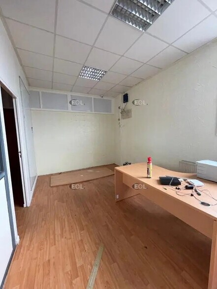 Flex in Rosny-sous-Bois for lease - Interior Photo - Image 2 of 9