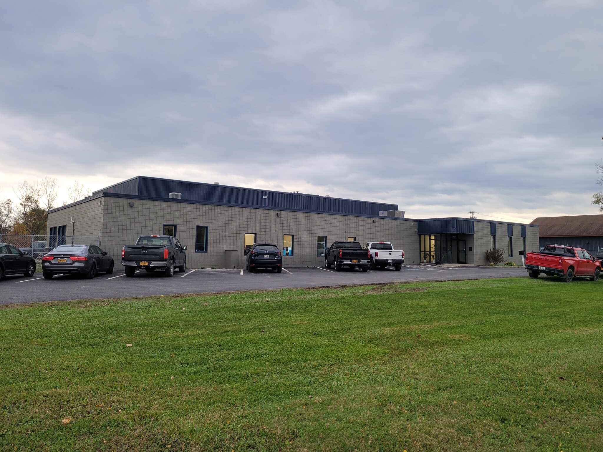 5857 Fisher Rd, East Syracuse, NY for lease Building Photo- Image 1 of 14