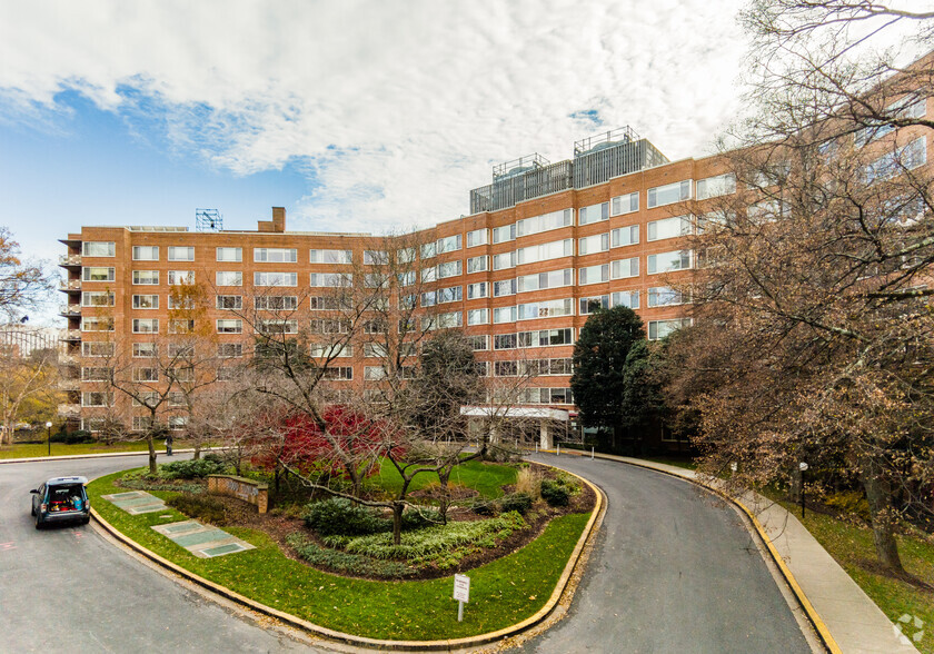 4000 Tunlaw Rd NW, Washington, DC for sale - Building Photo - Image 3 of 4