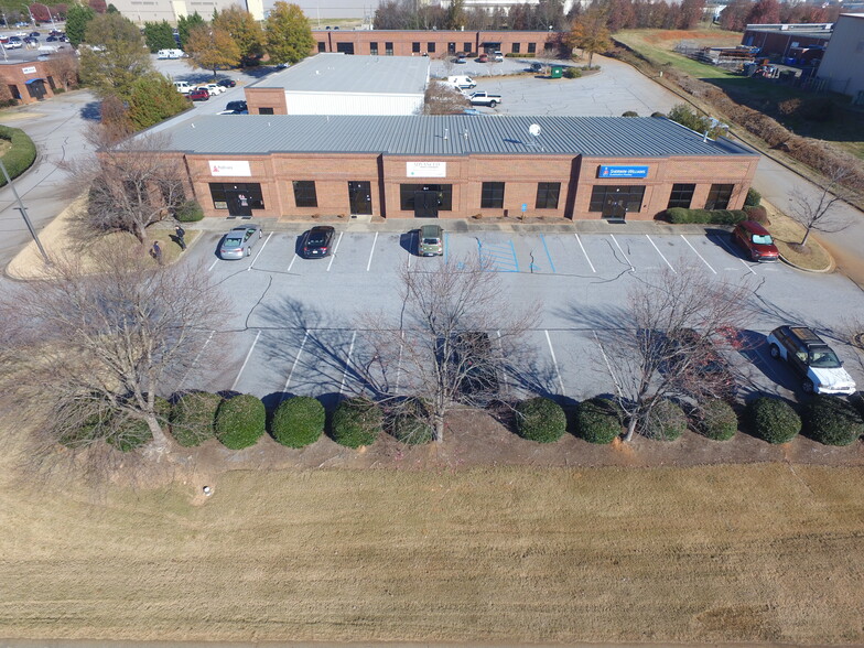 18 Brozzini Ct, Greenville, SC for lease - Building Photo - Image 2 of 35