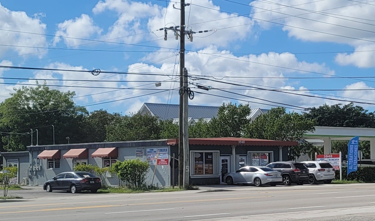 3940 10th Ave N, Lake Worth, FL for sale Primary Photo- Image 1 of 1