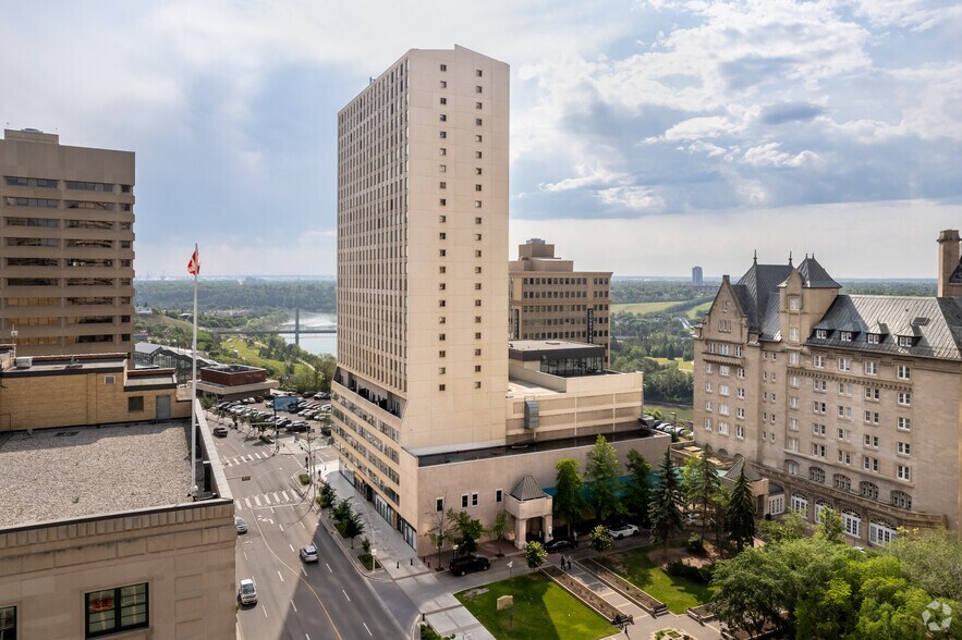 9925 Jasper Av, Edmonton, AB for lease - Building Photo - Image 2 of 26