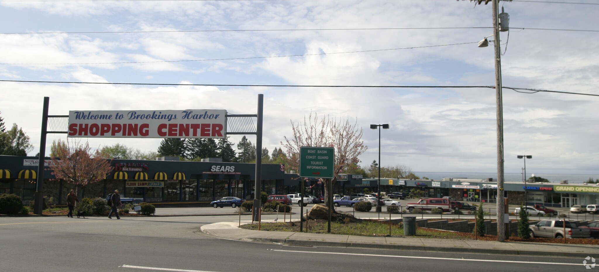 97900 Shopping Center Ave, Brookings, OR for sale Primary Photo- Image 1 of 1