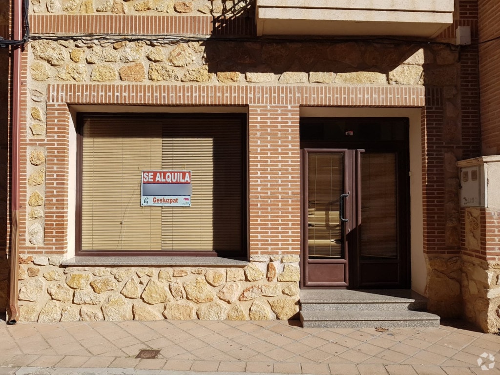 Retail in Corral de Almaguer, Toledo for lease Interior Photo- Image 1 of 2