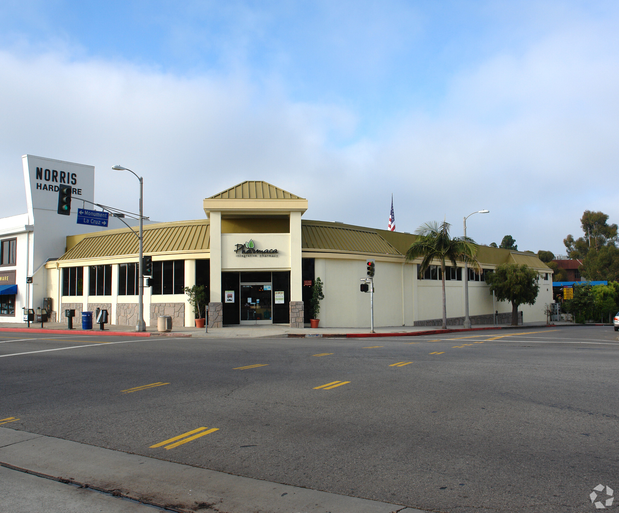 15150 W Sunset Blvd, Pacific Palisades, CA for lease Primary Photo- Image 1 of 4