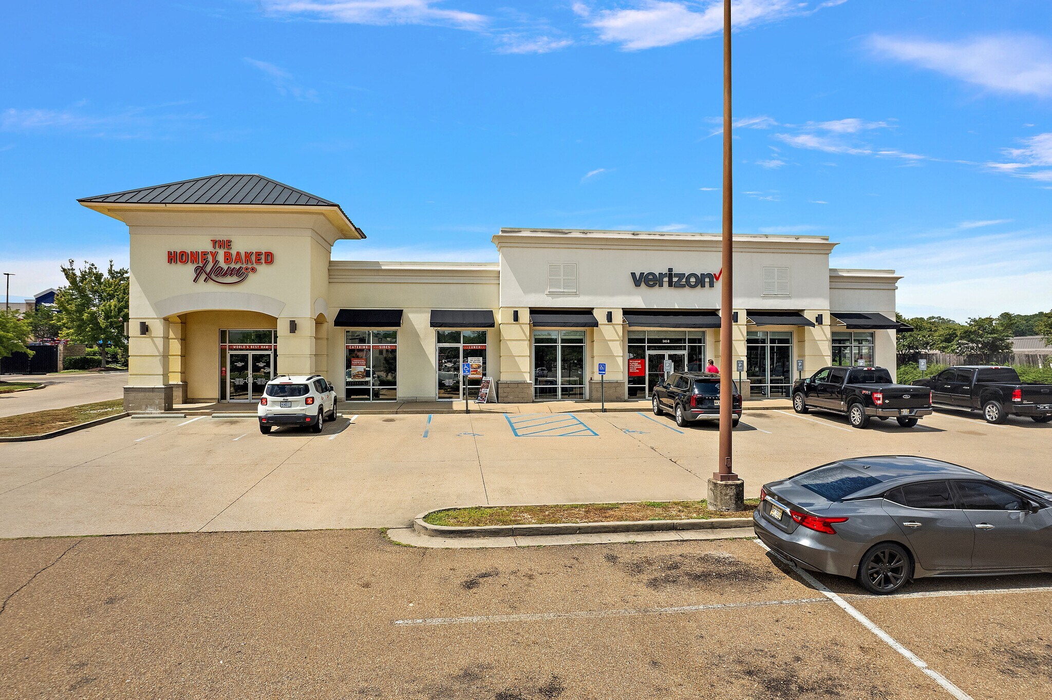 940 E County Line Rd, Ridgeland, MS for sale Primary Photo- Image 1 of 1