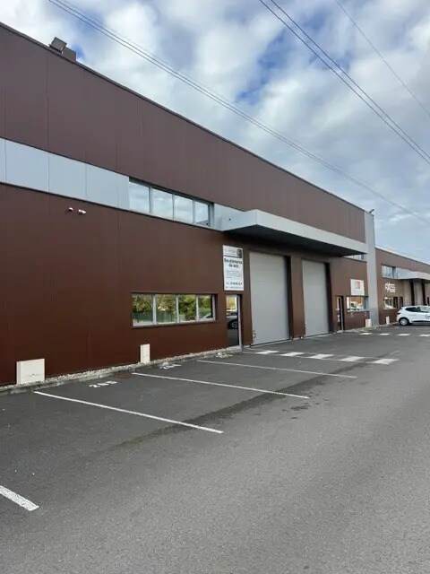 Flex in Latresne for sale Building Photo- Image 1 of 9