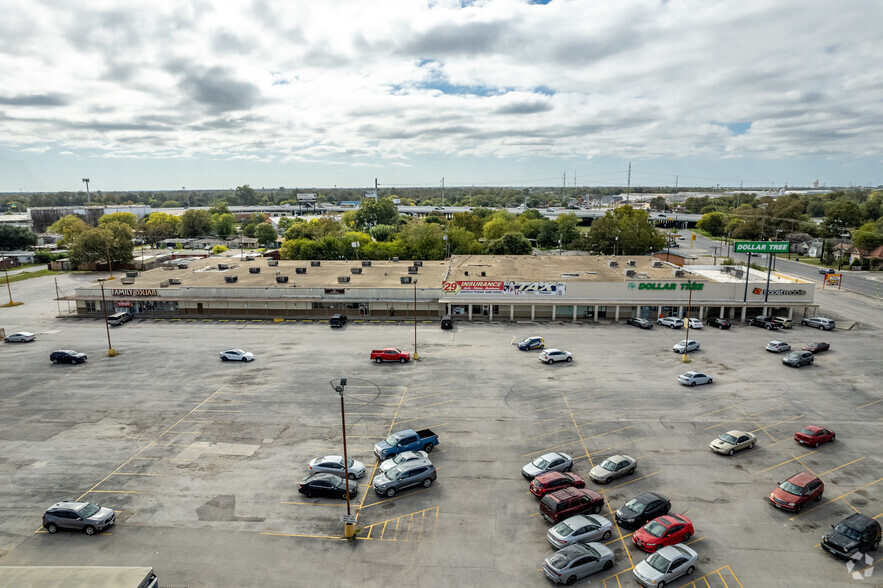 2118 S Zarzamora St, San Antonio, TX for lease - Building Photo - Image 2 of 4