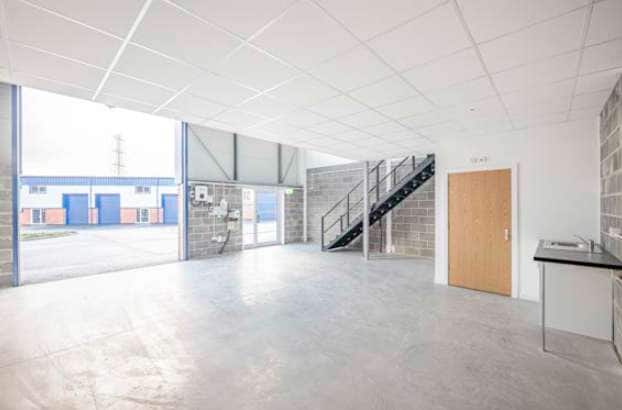 198-202 Broomhill Rd, Bristol, BST BS4 5RG - Unit 25 - - Interior Photo - Image 2 of 3