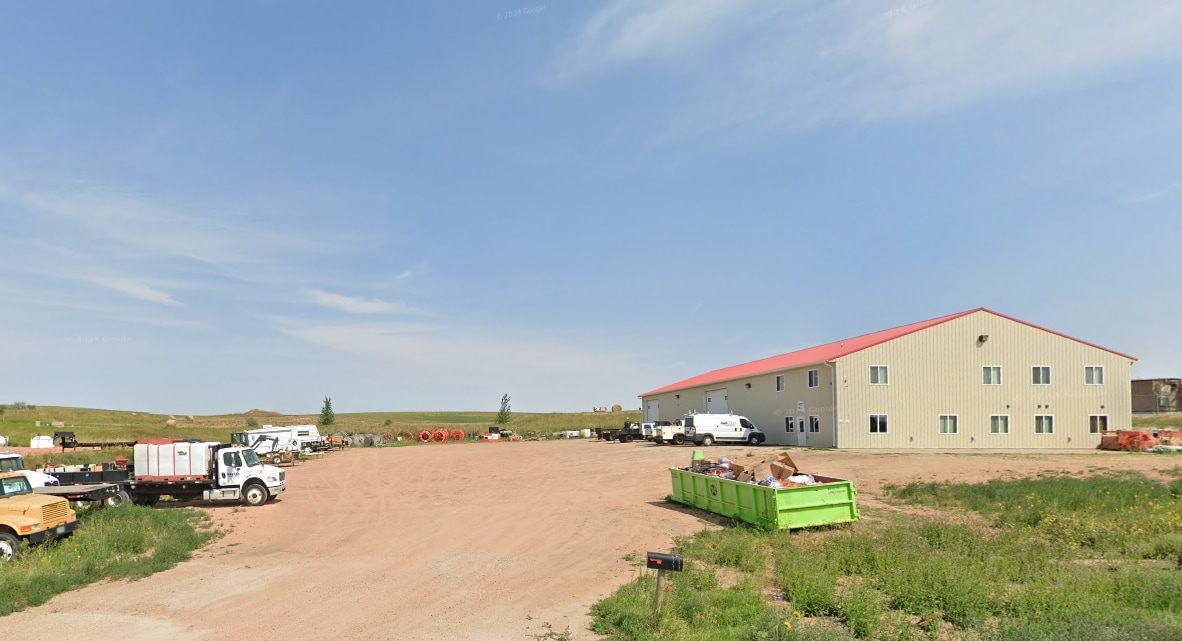 836 38th Ave E, Dickinson, ND for sale Primary Photo- Image 1 of 21