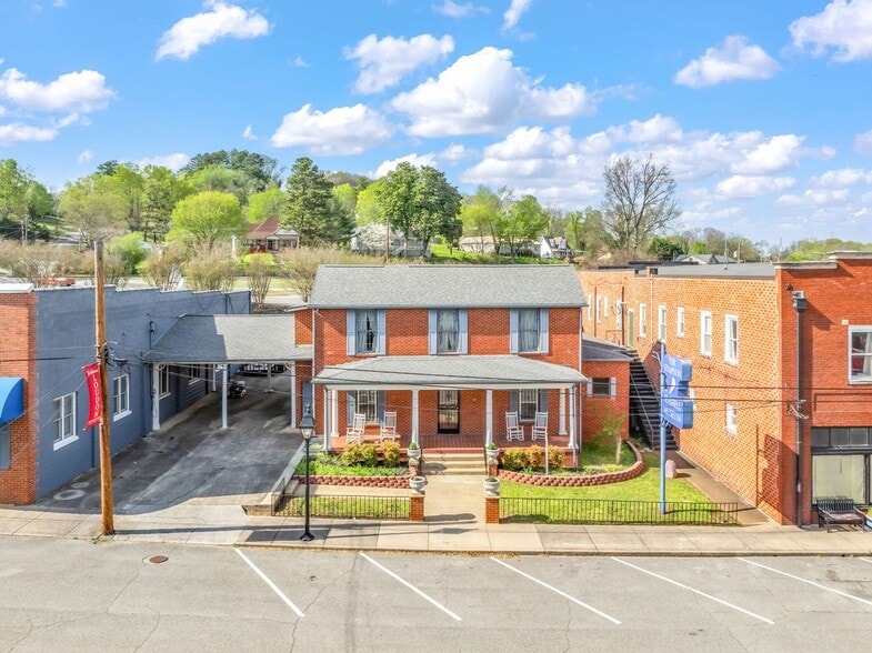 406 Wharf St, Loudon, TN for sale - Building Photo - Image 1 of 14