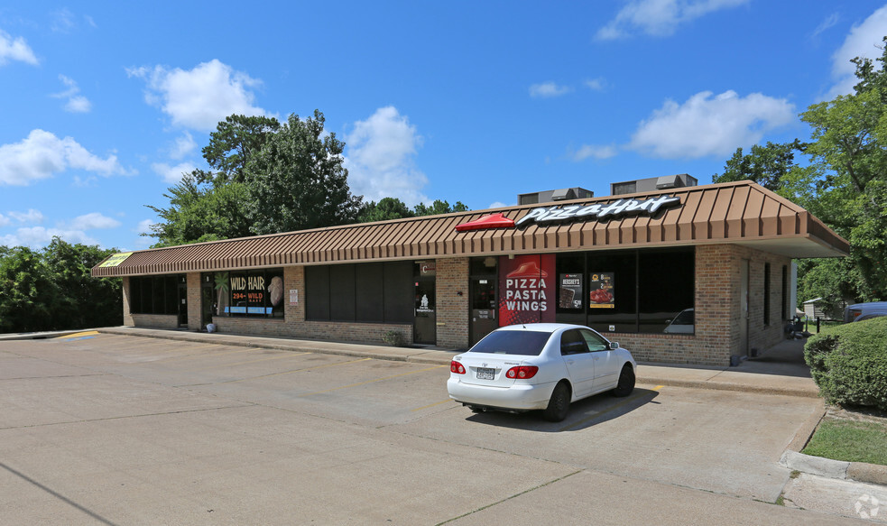 4030 Sam Houston Ave, Huntsville, TX for sale - Primary Photo - Image 1 of 1