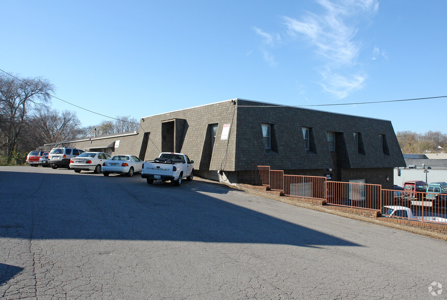 2803 Foster Ave, Nashville, TN for lease - Building Photo - Image 2 of 10