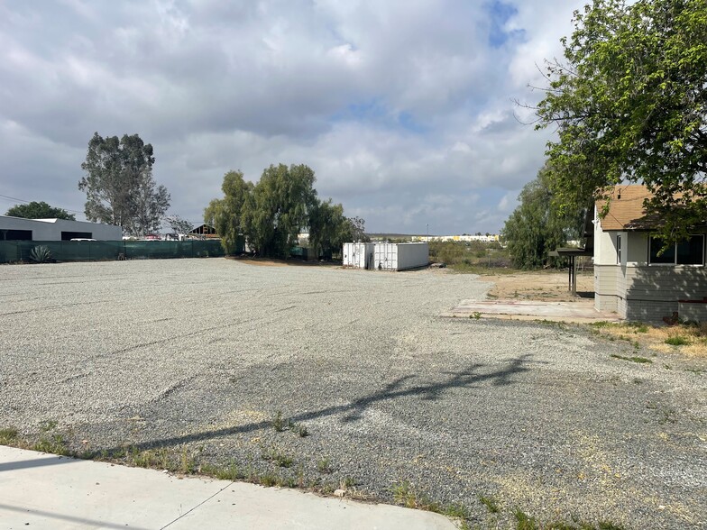 7241 Highway 395, Riverside, CA for lease - Building Photo - Image 2 of 3