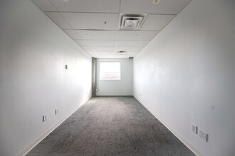 7236 St Waverly, Montréal, QC for lease Interior Photo- Image 1 of 3
