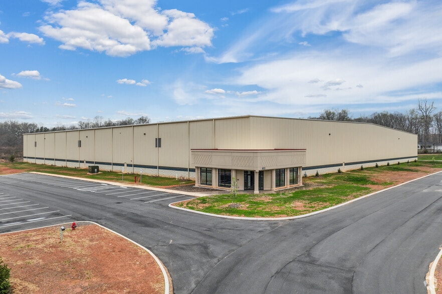 228 Quality Dr, Mocksville, NC for sale - Primary Photo - Image 1 of 1