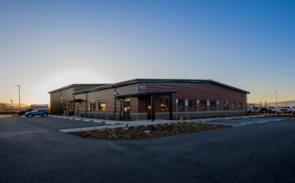 6275 Blimp Blvd, Tillamook, OR for sale - Building Photo - Image 1 of 4