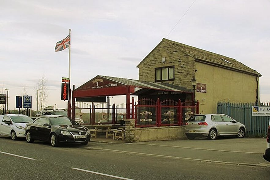 7 New Works Rd, Bradford for sale - Building Photo - Image 1 of 4
