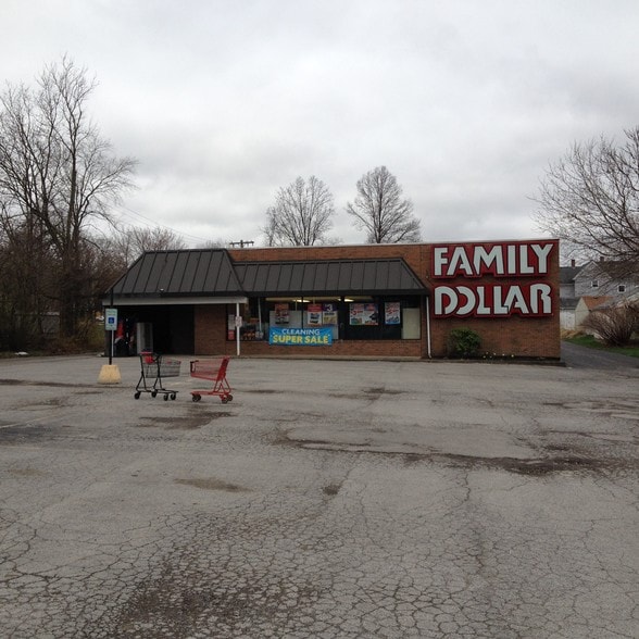 437 E Liberty St, Hubbard, OH for sale - Building Photo - Image 1 of 1