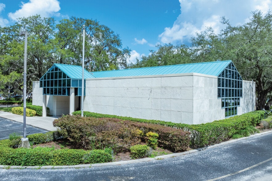 15302 Amberly Dr, Tampa, FL for lease - Building Photo - Image 2 of 5