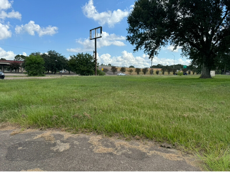 5500 39th St, Groves, TX for sale - Primary Photo - Image 1 of 17