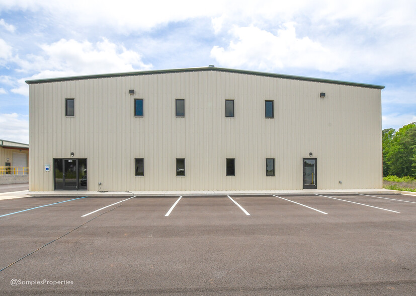 146 Jim Harding Way, Huntsville, AL for lease - Building Photo - Image 3 of 15