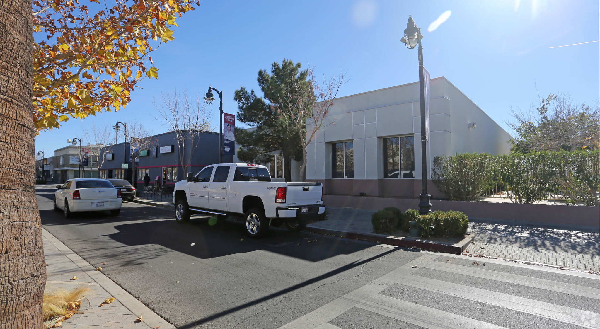 548 W Lancaster Blvd, Lancaster, CA for lease Primary Photo- Image 1 of 3