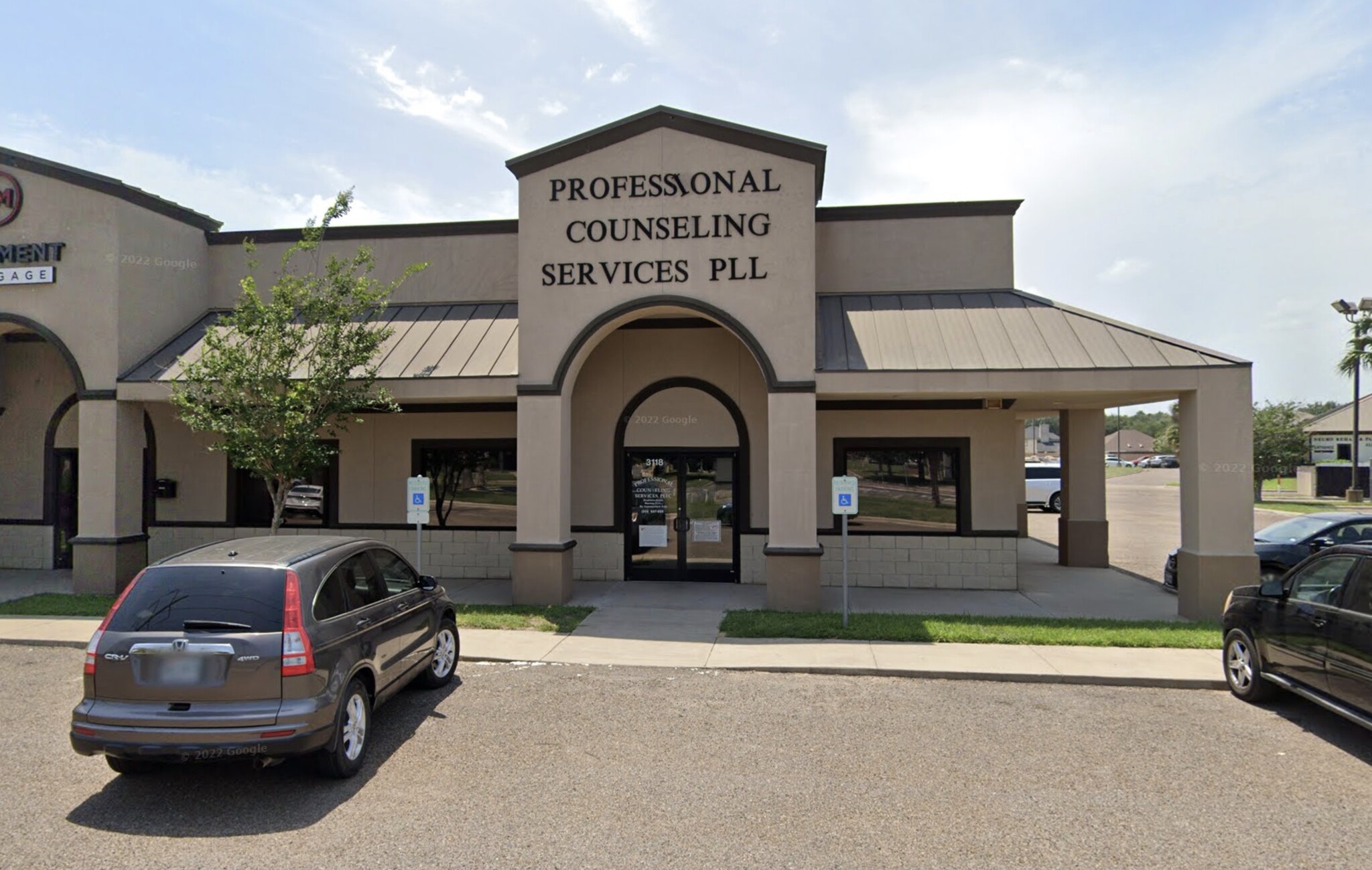 3118-3122 Center Pointe Dr, Edinburg, TX for lease Building Photo- Image 1 of 47