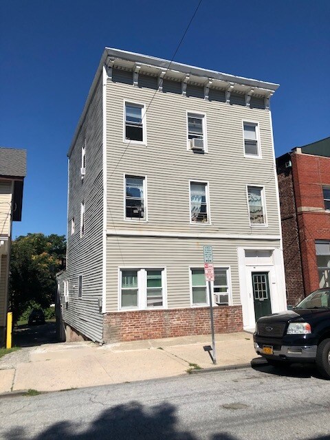 184 Spring St, Ossining, NY for sale Primary Photo- Image 1 of 1