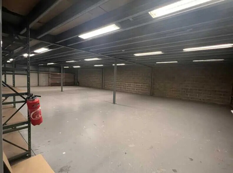 Flex in Le Bourget for lease - Building Photo - Image 1 of 11