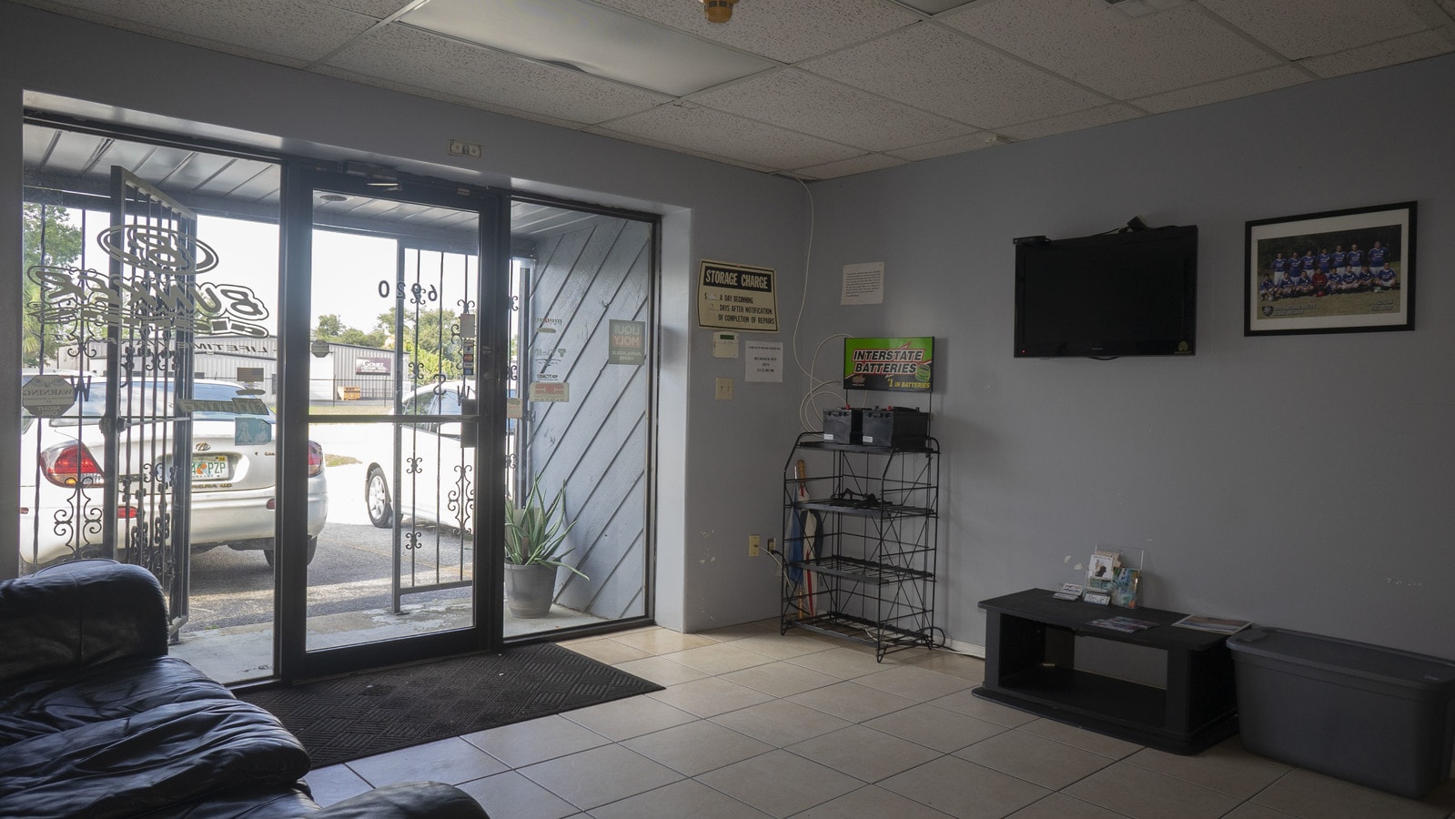 6920 Hanging Moss Rd, Orlando, FL 32807