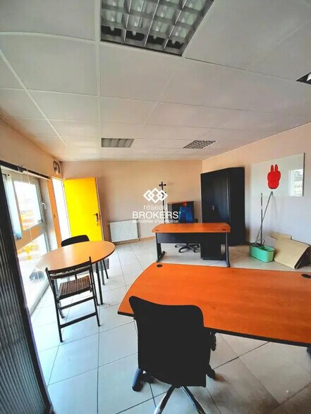 Office in Saint-Jean-le-Blanc for lease - Building Photo - Image 2 of 19