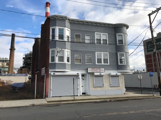 418 Main St, Bridgeport, CT for sale - Building Photo - Image 1 of 1