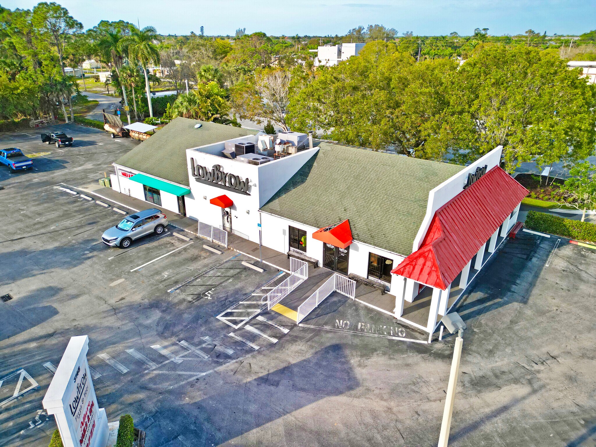 3148 Tamiami Trl E, Naples, FL for sale Building Photo- Image 1 of 1