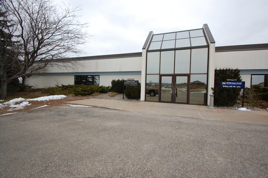 2331 Progress St, West Branch, MI for sale - Primary Photo - Image 1 of 1