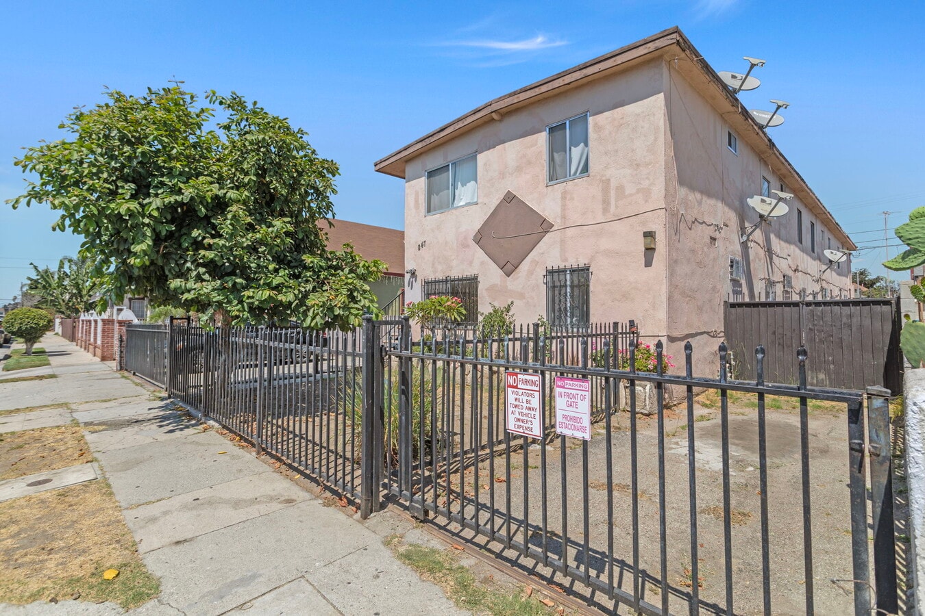 847 E 24th St, Los Angeles, CA 90011 - Multifamily for Sale
