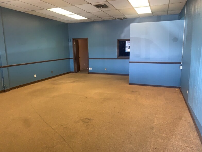 3265-3277 Austin Peay Hwy, Memphis, TN for lease - Building Photo - Image 3 of 21