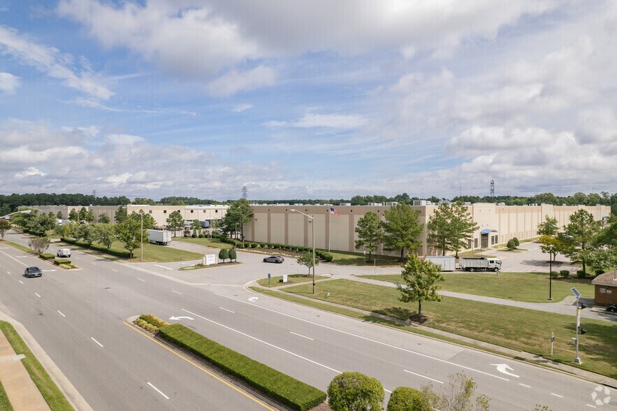 6900 Harbour View Blvd, Suffolk, VA for sale - Building Photo - Image 1 of 1