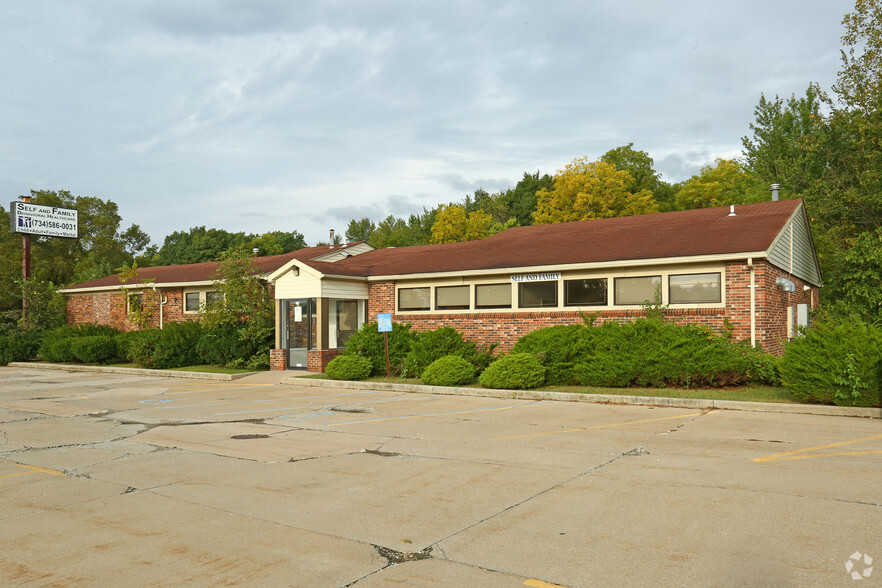 7521 N Telegraph Rd, Newport, MI for lease - Primary Photo - Image 1 of 3