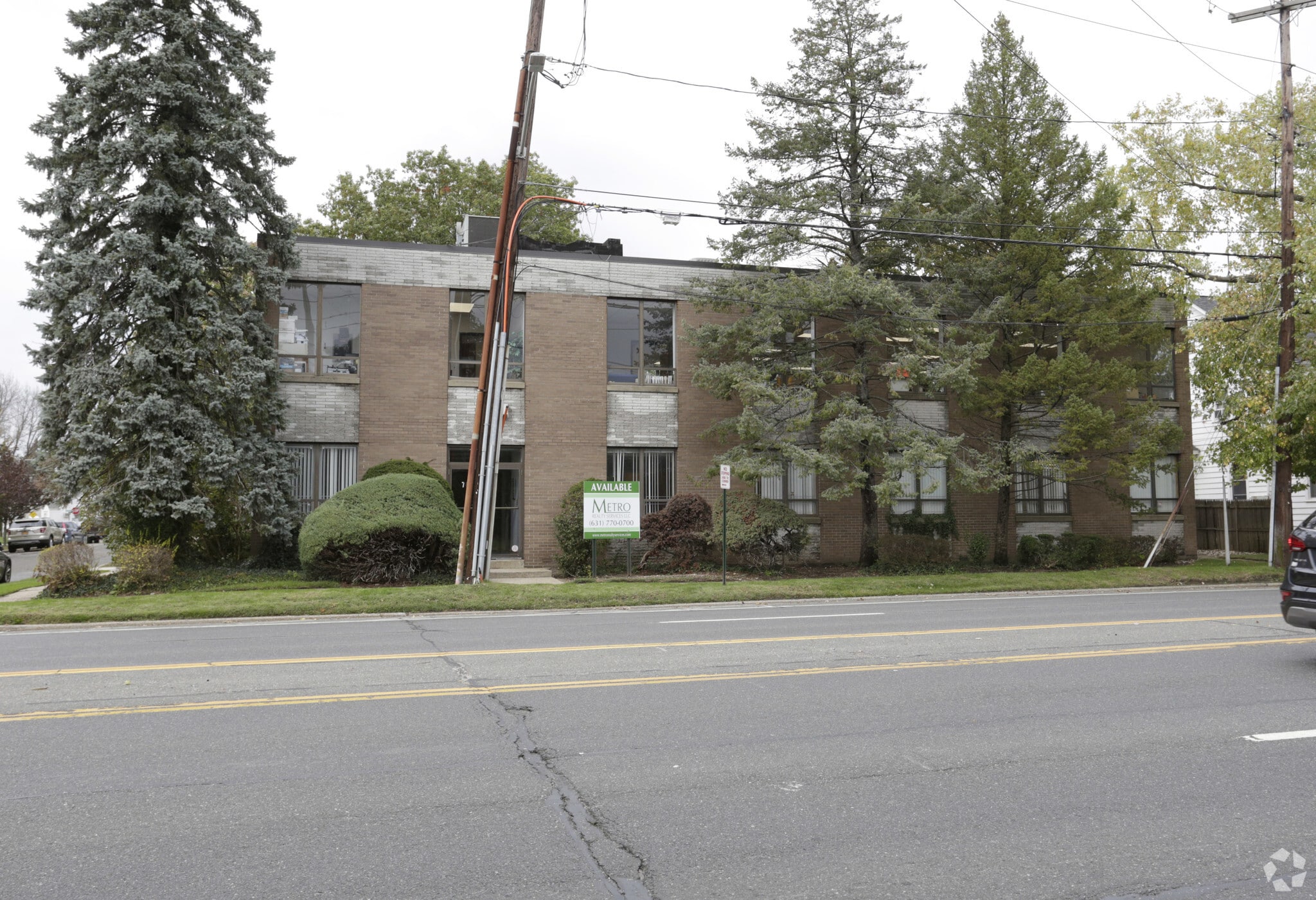 70 E Old Country Rd, Hicksville, NY for sale Primary Photo- Image 1 of 1