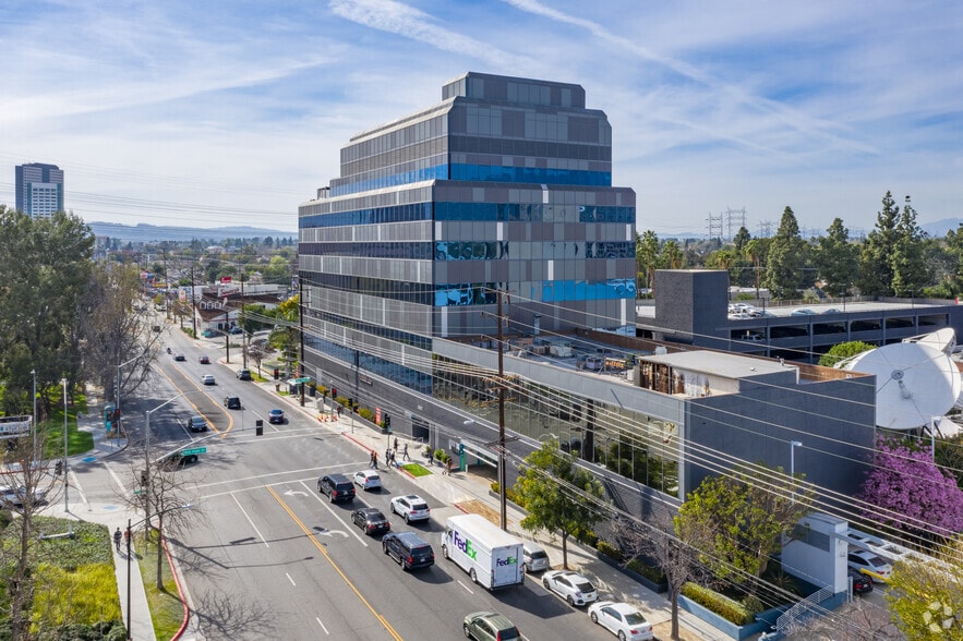 2901 W Alameda Ave, Burbank, CA for lease - Building Photo - Image 2 of 9