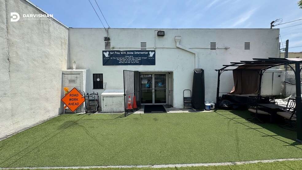 5723 Atlantic Ave, Long Beach, CA for lease - Building Photo - Image 2 of 10