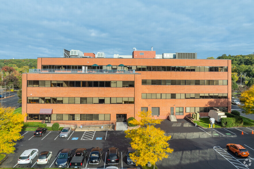 271 Waverley Oaks Rd, Waltham, MA for lease - Building Photo - Image 3 of 13