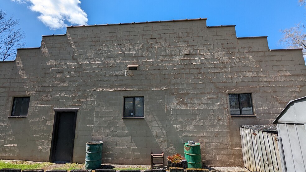 4444 Forest St, Leonard, MI for sale - Building Photo - Image 2 of 15